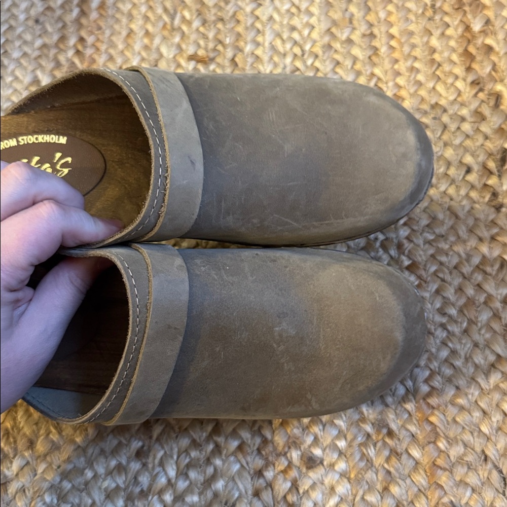 Lotta's From Stockholm 42 Wooden Taupe Nubuck Classic Leather Clogs - Picture 11 of 11